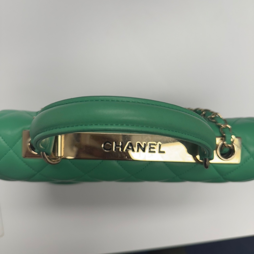 CHANEL CC Flap Handle Bag - Picture 3 of 11